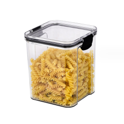 Storage container